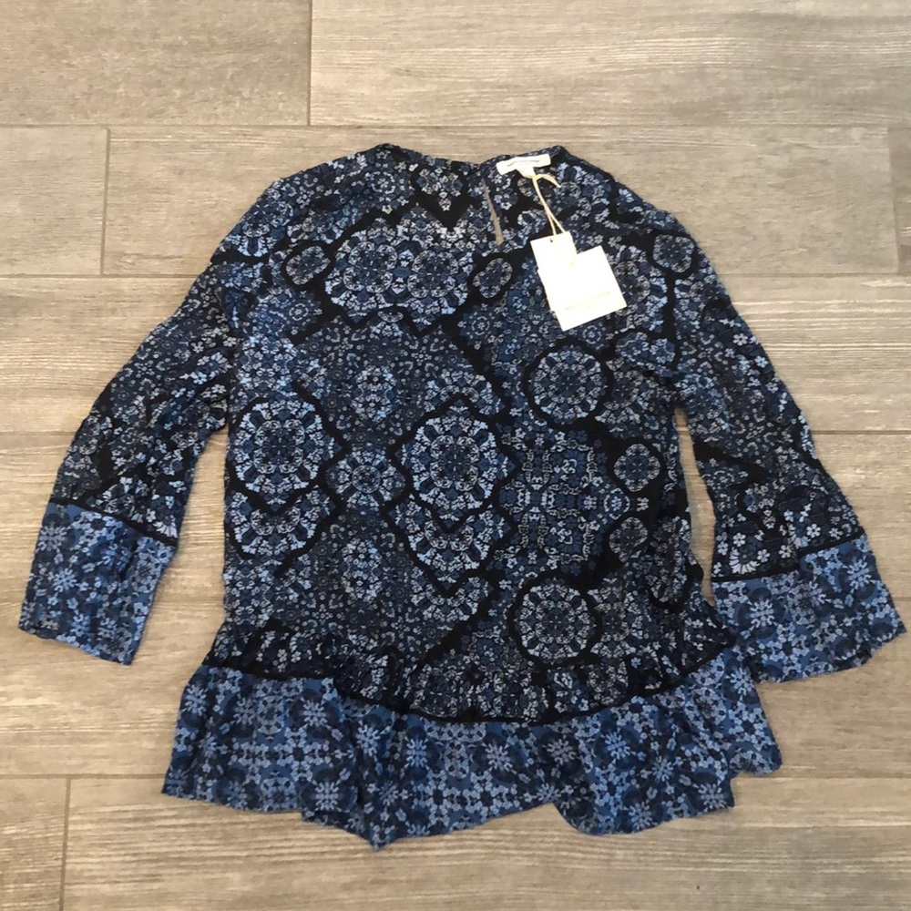 NWT Flowy top